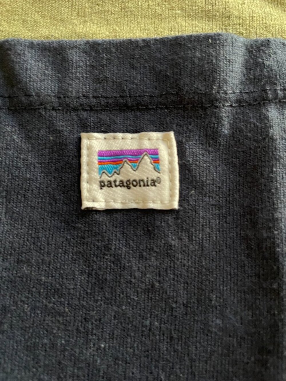 Patagonia Two Tone 'Responsibiliti-Tee' Unisex T-Shirt - Size L - Picture 6 of 9
